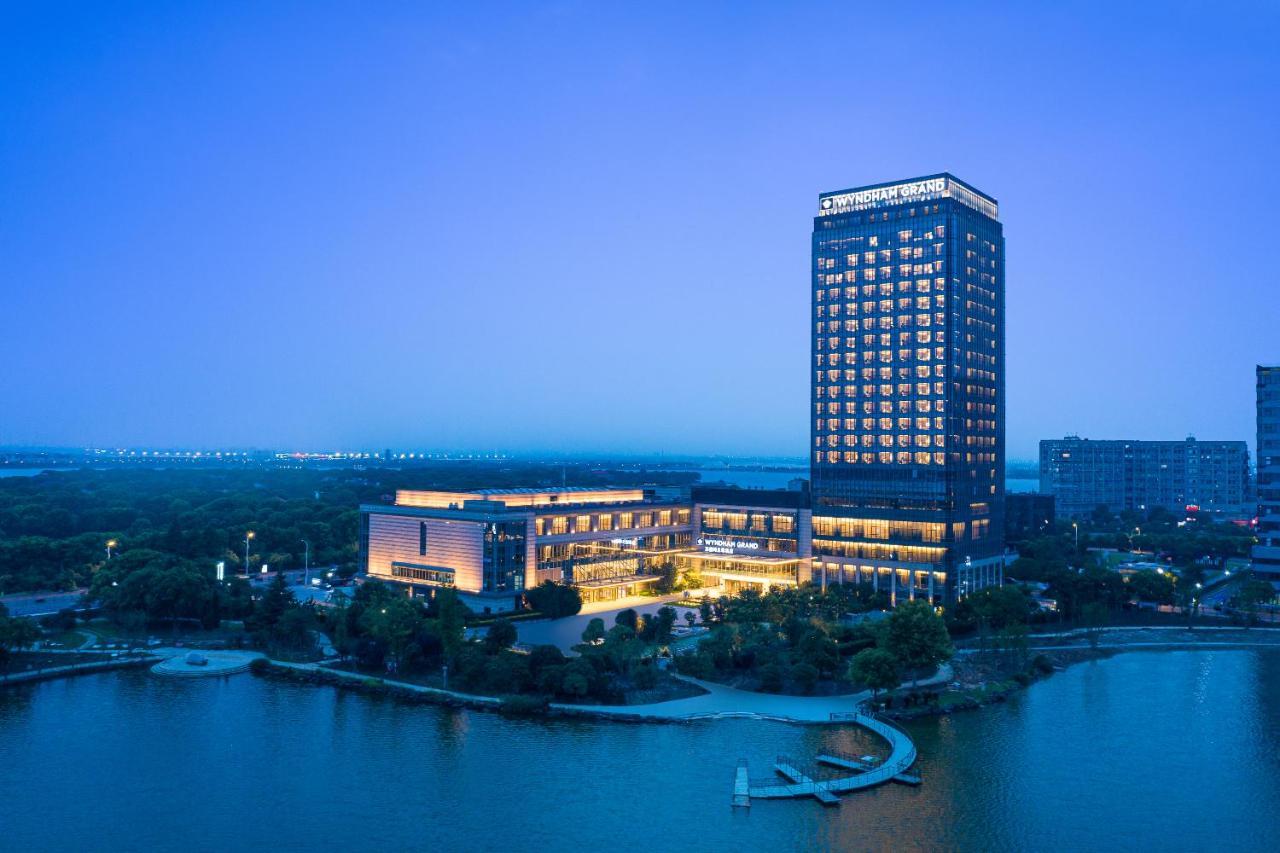 Hotel Wyndham Grand Suzhou Fenhu Xinta Zewnętrze zdjęcie